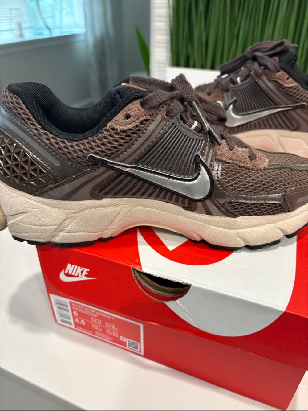 Nike Zoom Vomero 5 - Picture 10 of 12
